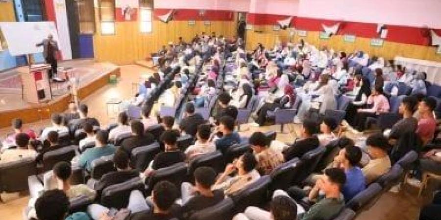 محافظ الوادى الجديد: انطلاق القوافل التعليمية المجانية لطلاب الثانوية العامة