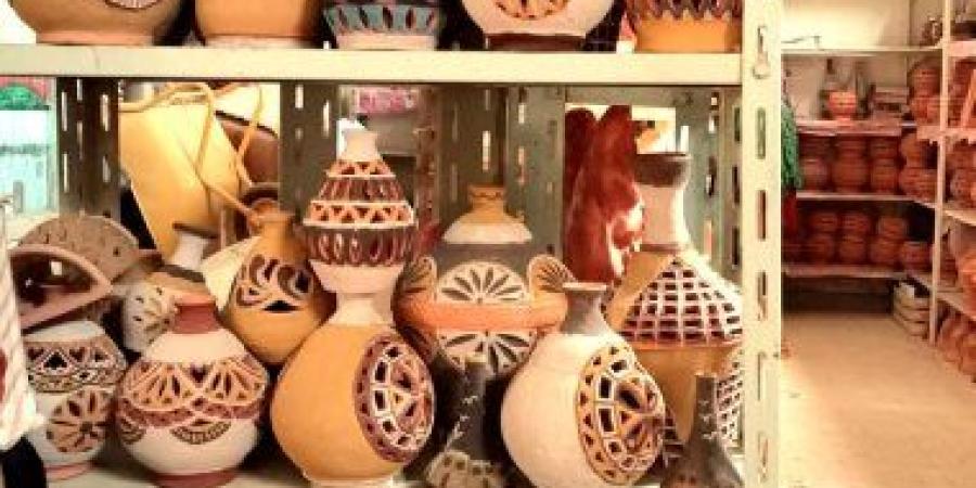 الخزف والفخار.. رحلة أقدم حرفة فى واحات الوادى الجديد.. صور