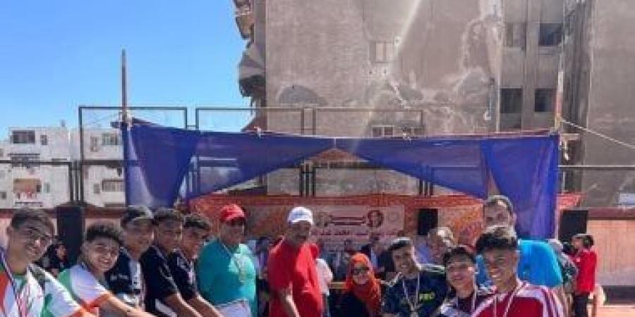 المدرسة الرياضية ببني سويف تحصد لقب كرة القدم ووصافة اليد على مستوى الجمهورية