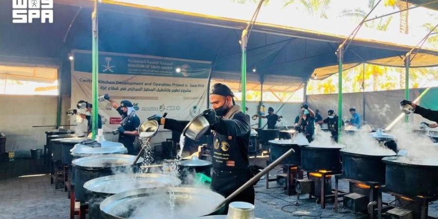 المطبخ المركزي التابع لمركز الملك سلمان للإغاثة يدعم الأمن الغذائي في قطاع غزة