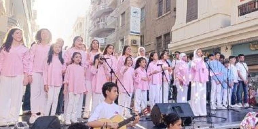 «شارع الفن» يعيد لعروس البحر المتوسط رونقها الثقافي والفني.. صور