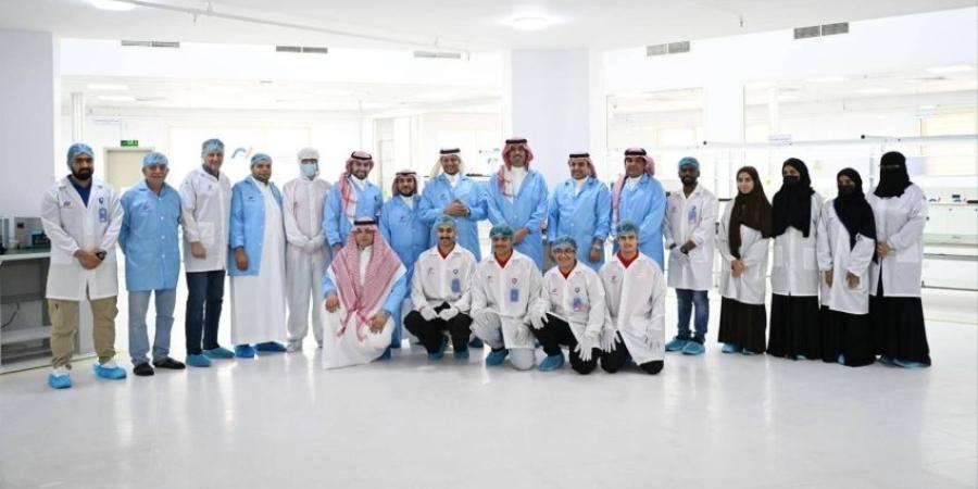 محافظ جدة يزور عددًا من منشآت «صناعية جدة»