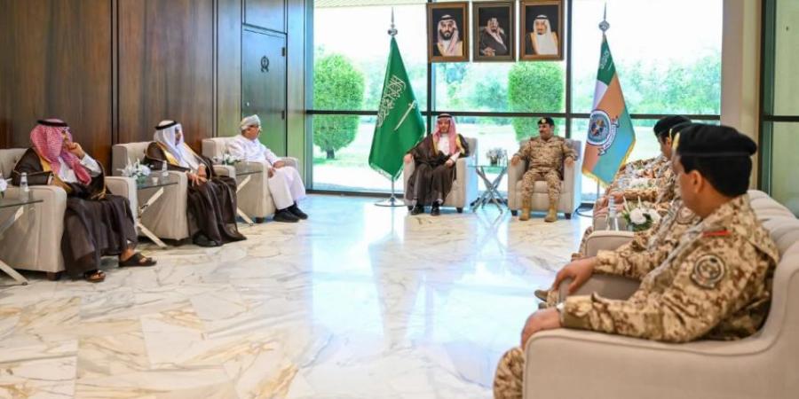 وزارة الحرس الوطني تنظم الندوة الحوارية الرؤى الوطنية والقيادة في ظل الواقع المعزز