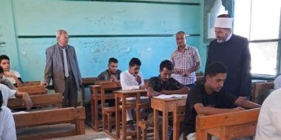 رئيس منطقة جنوب سيناء الأزهرية يتابع امتحانات الثانوية