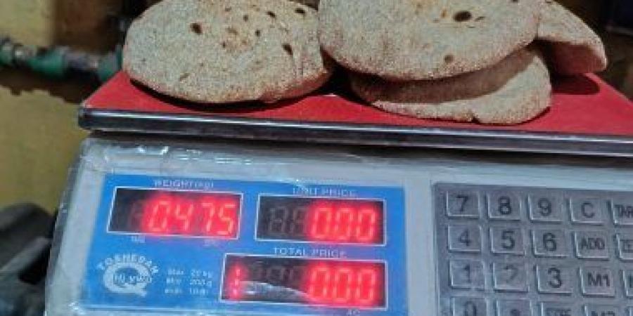 حملات تموينية ببني سويف تضبط سلعًا مجهولة المصدر وتحرر مخالفات بالمخابز والأسواق