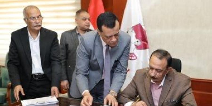 289 طالبا وطالبة يحصدون الدرجة النهائية بالشهادة الإعدادية في سوهاج
